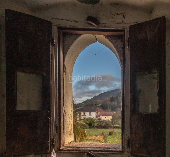 Foto 6dcab5f8-f749-42b7-8db2-9af4225622e5. Masia amb aparcament a Arcentales