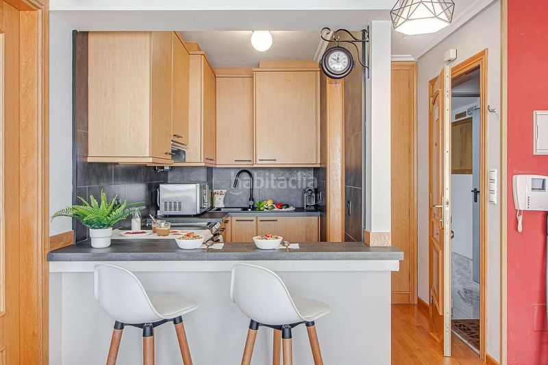 Foto e877b1a9-43bb-454c-8916-2b317660a2c2. Pis amb aparcament a Monte Alto - Zalaeta - Atocha Coruña (A)