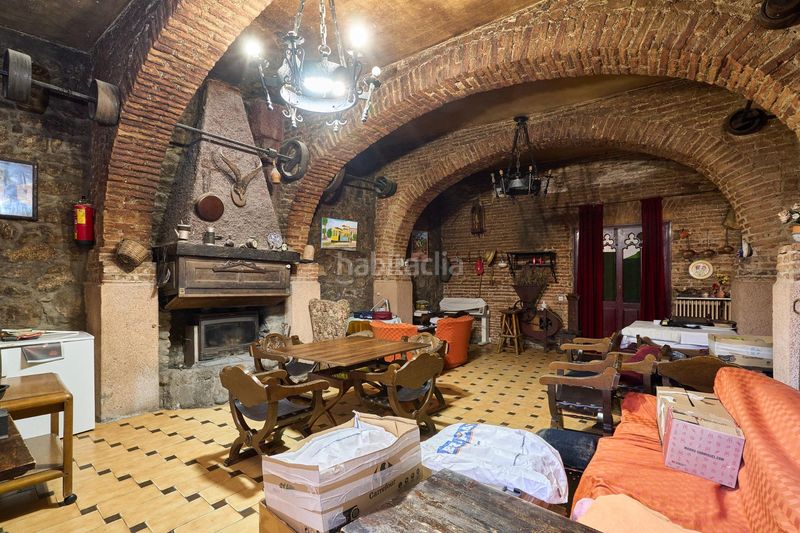 Foto 6039b352-f5ac-4aa1-b850-820dea9c216e. Edifici a Sur Ávila