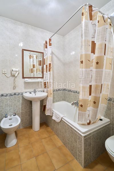 Foto fa4cbcaa-acdb-43bd-8858-e7eb4cea2539. Edifici a Sur Ávila