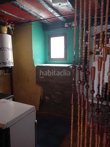 Foto bc30570f-45e2-430f-bbe5-a7989a67a5de. Casa adossada amb aparcament a Camprovín