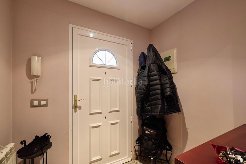 Foto 0b0a5c8e-f1c8-4f7b-aa97-60dae0ced60a. Casa adossada amb aparcament piscina a Cantagallo