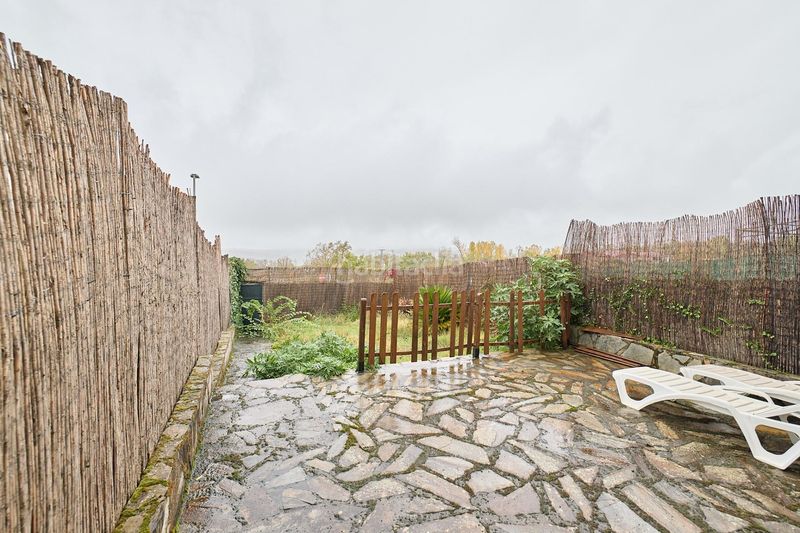 Foto a9858e3c-772f-4c7d-bed3-6d560b3d1f92. Casa adossada amb aparcament piscina a Cantagallo