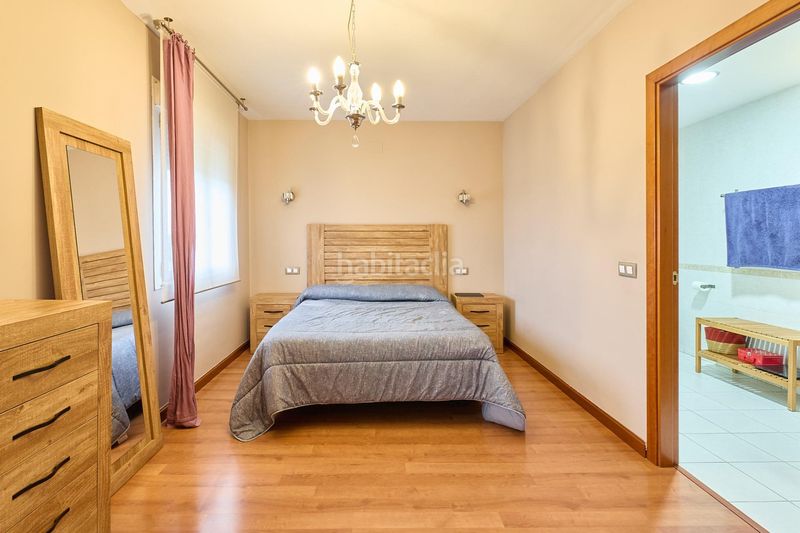 Foto bfcf1364-b4c0-4fb2-9489-321d48fa86e8. Casa adossada amb aparcament piscina a Cantagallo