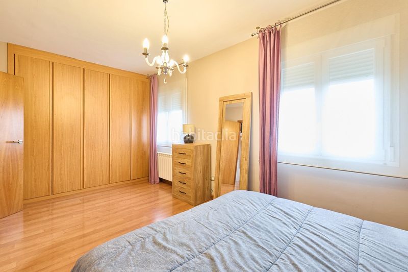 Foto c28fe6a0-f95a-4d69-9782-a2a022461ec6. Casa adossada amb aparcament piscina a Cantagallo