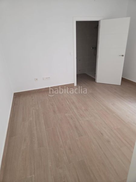 Foto ab8a4e6e-a565-4842-b9fe-8741cbd312eb. Pis amb aparcament a Almendralejo
