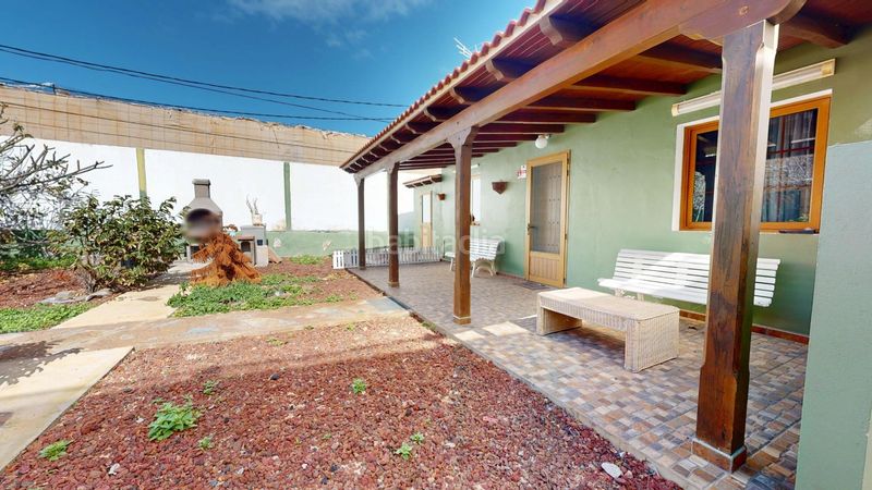 Foto 895b5f98-62fd-4528-b81e-38355df7dfb8. Casa amb aparcament a Sardina Gáldar