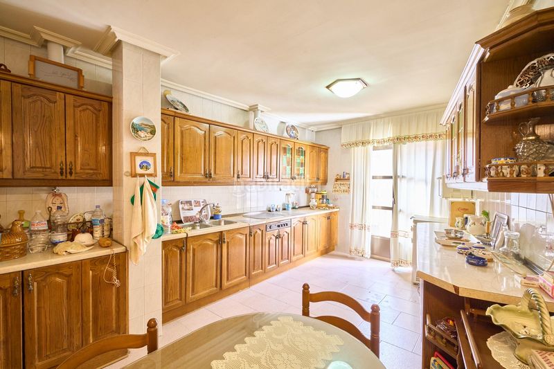 Foto a9a219bd-21b3-4a6c-ac1c-b7e46660e8b3. Casa adossada a Béjar