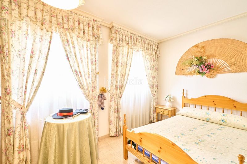 Foto ce9729b2-8a72-4a44-9d7e-cee3a93274bf. Casa adossada a Béjar