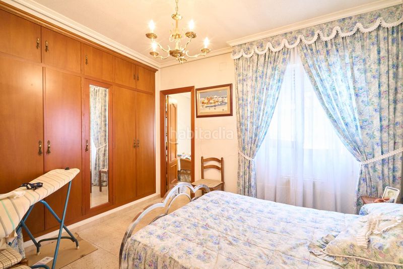 Foto da5bc257-e3ee-428d-ba62-eeb00adda4a5. Casa adossada a Béjar