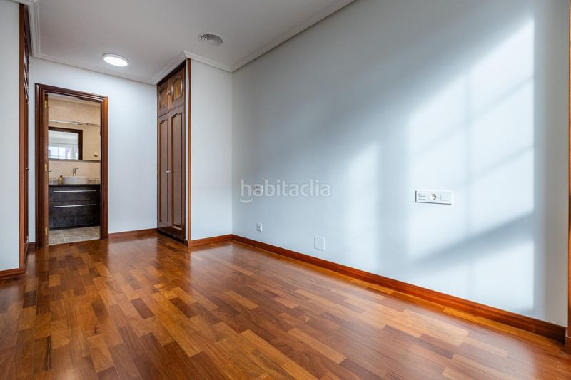 Foto 6314531f-0439-4284-8e95-7e2ee1156e09. Piso en Riazor - Visma Coruña (A)