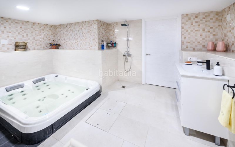 Foto 98d2c08b-4590-4e75-b91e-3f59d4822bc1. Xalet amb aparcament piscina a Horche