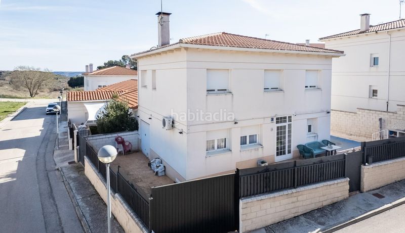 Foto c20b999b-5feb-42b2-9b5c-35611a8e0c15. Xalet amb aparcament piscina a Horche