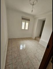Flat in General Dávila. Piso bajo  en pleno centro de santander  ideal inversión o vivie