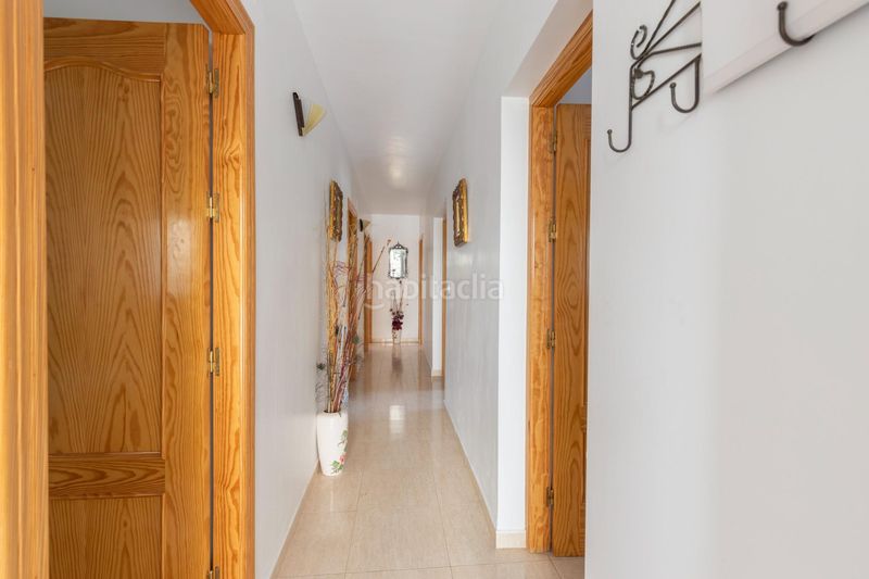 Foto c3d0378f-365e-4681-bff1-ff71035b32e8. Xalet amb aparcament a Cádiar