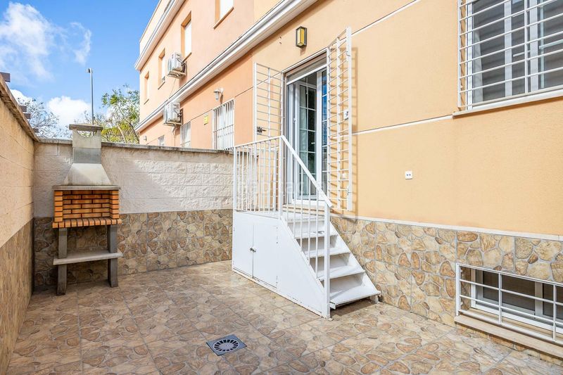 Foto c9ef3aba-21f1-408c-a18c-2ed161448d5f. Casa adossada a Olivar de Quintos Montequinto