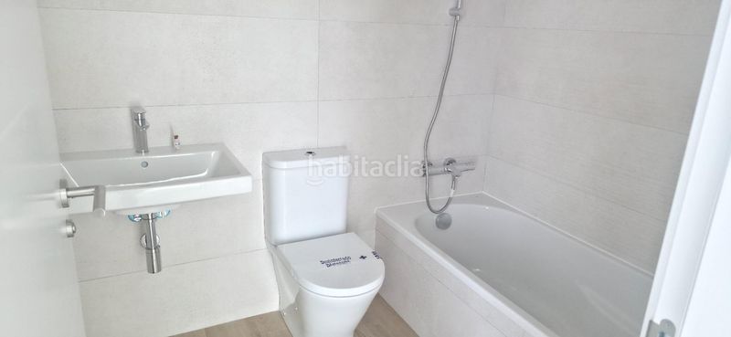 Foto 52a4e3eb-4945-4648-b197-05c29d4e0431. Pis amb aparcament piscina a Puerta Blanca Málaga