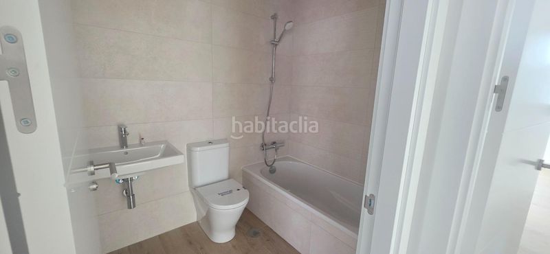Foto 5f3dc56b-634d-4c0b-8fde-be1d08c14d84. Pis amb aparcament piscina a Puerta Blanca Málaga