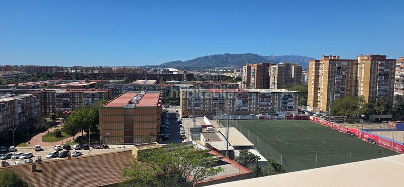 Foto d949d1ae-7954-46db-9b6f-8cb2d30ace23. Pis amb aparcament piscina a Puerta Blanca Málaga
