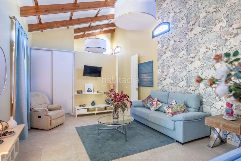 Foto 9c3c2387-f060-4496-bd55-0595619c15f3. Casa  con exclusividad blindada en jerez tu refugio privado con alma de oasis tropical. en Jerez de la Frontera