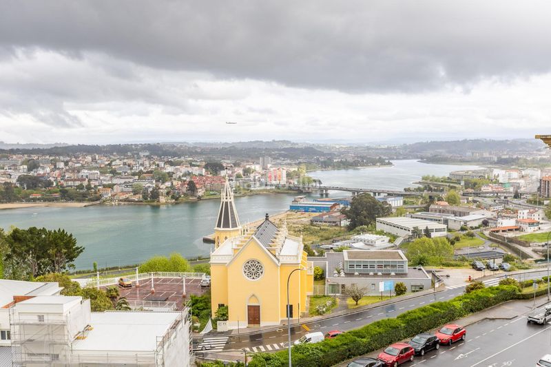 Foto d0461601-5d45-4de2-b9ce-e43b86391570. Dúplex amb aparcament piscina a Eirís Coruña (A)