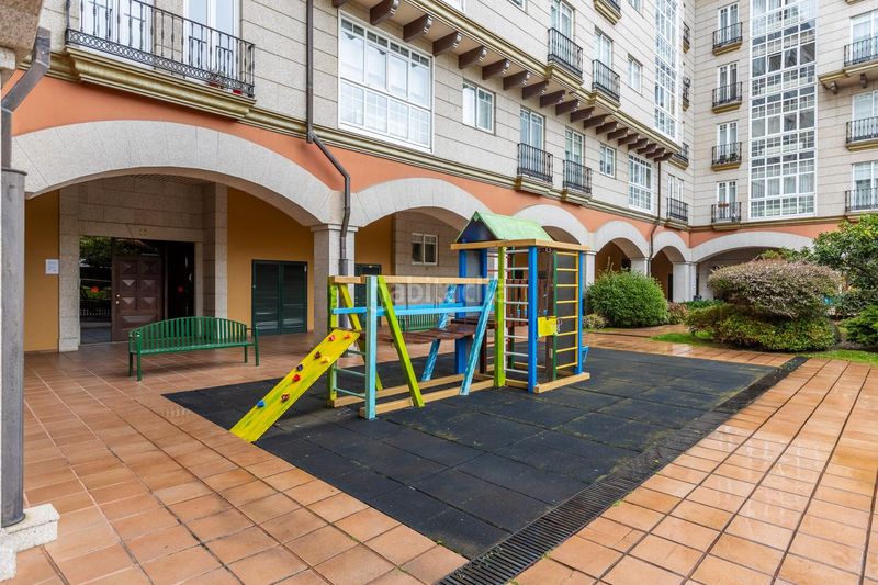 Foto f514fc5f-c6de-43dc-87d5-3f82b5a08843. Dúplex amb aparcament piscina a Eirís Coruña (A)