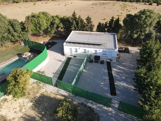 Chalet in Barbate. Finca rural con varias unidades de alojamiento y zona de ocio en