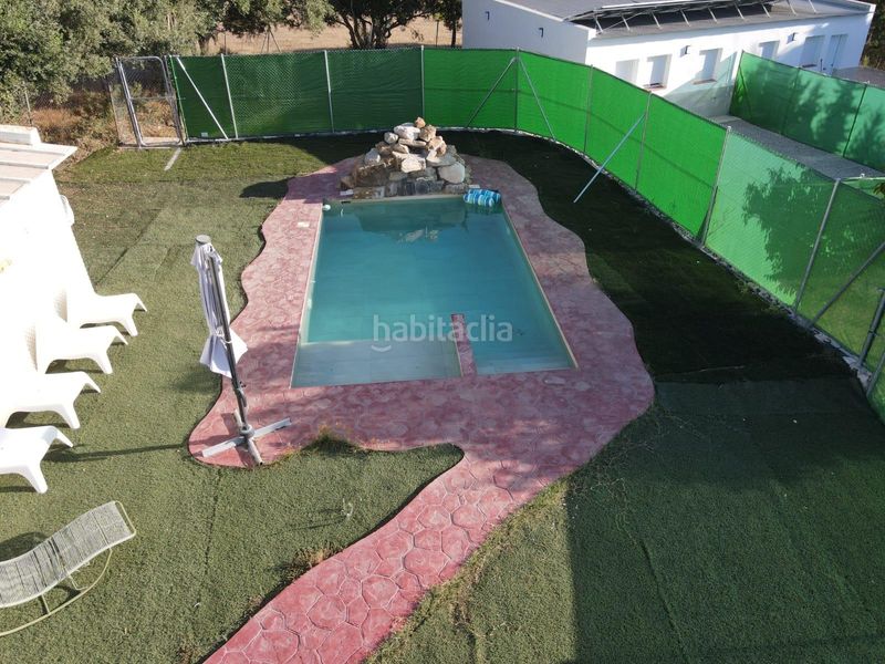 Foto f2fd68b1-9cbc-45b0-9f3d-98b0c9112e10. Xalet amb aparcament piscina a Barbate Barbate