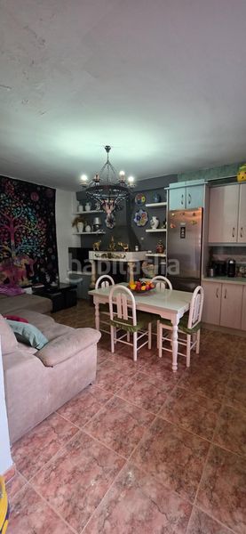 Foto 573a04d7-afec-4195-8bb3-3f1774108968. Casa adossada amb aparcament a Albox