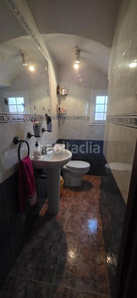 Foto b2951358-ca28-47f9-a5d2-29220bee705c. Casa adossada amb aparcament a Albox