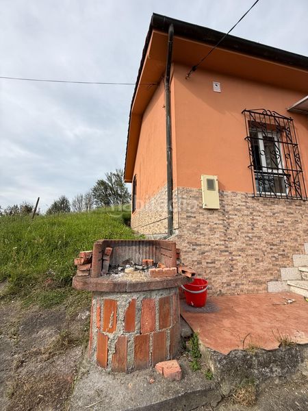 Foto e592e771-e92a-4a60-b7e4-6b6dd7eced50. Casa amb aparcament a Llanera