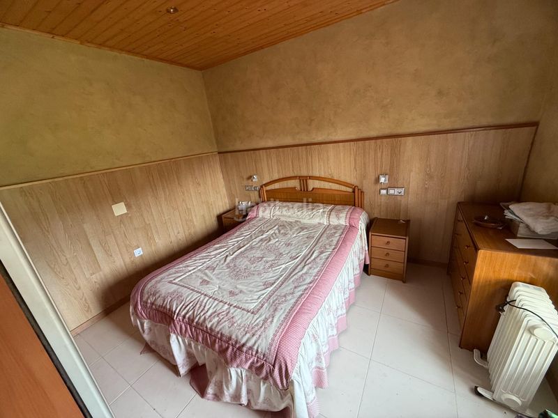 Foto f0f6867f-0429-40a8-829f-a7b3eb5f22f7. Casa amb aparcament a Llanera