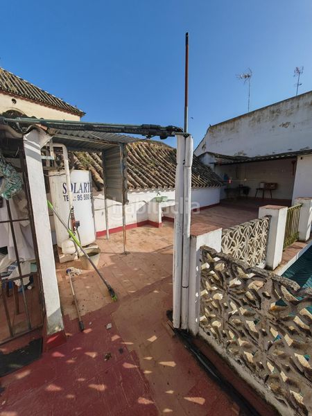 Foto cc2834ad-bc17-487a-a994-aaf011cbbe77. Casa amb aparcament a Écija