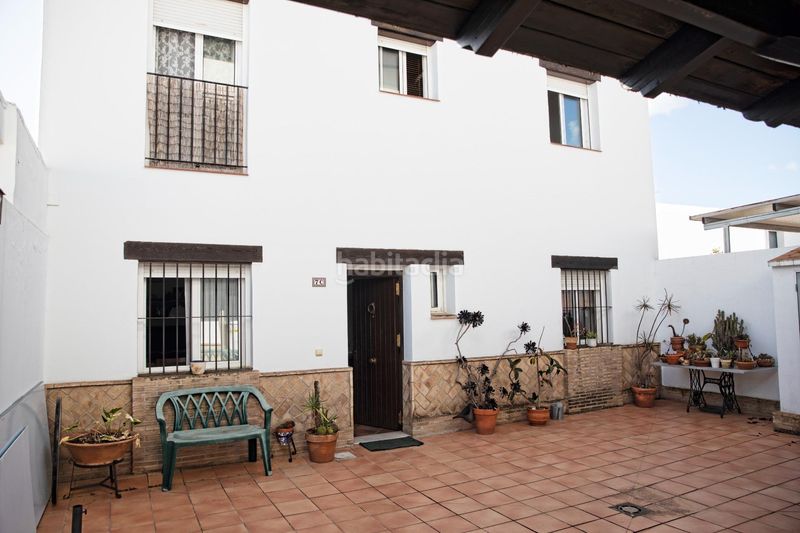 Foto f3c462ce-1d1f-451c-9544-c77ed7091d71. Casa adossada a Almonte Almonte