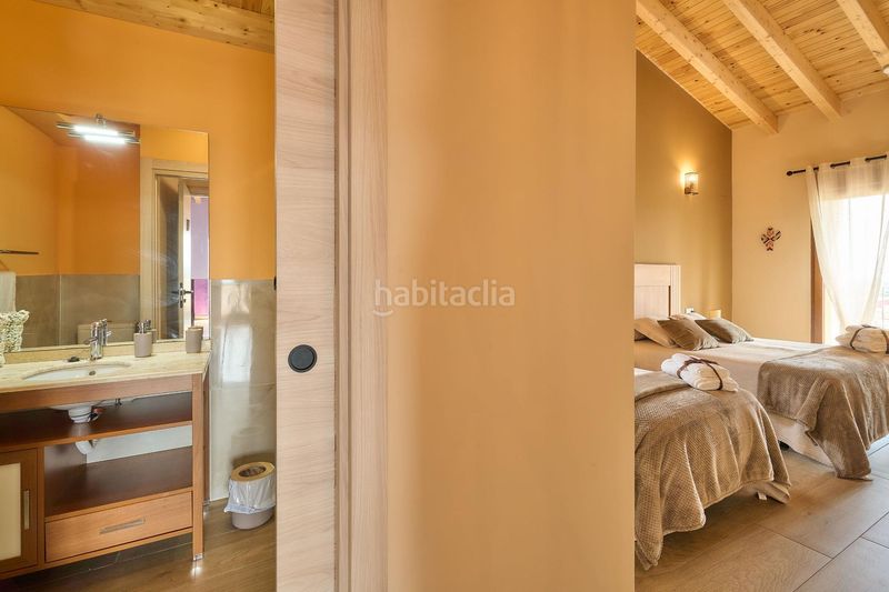 Foto 0e6f0247-72be-43a8-a50e-b96f2f1bdcdd. Casa amb aparcament piscina a Santiz