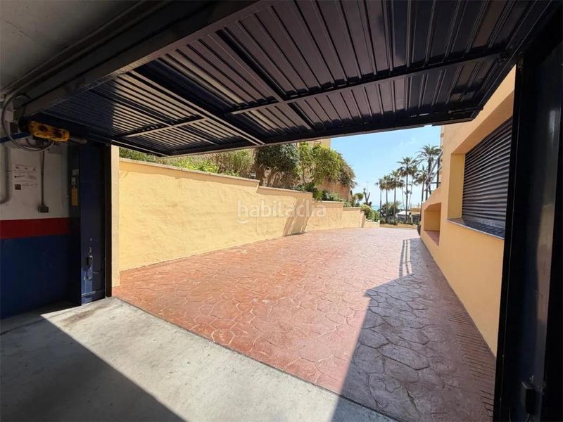 Foto 016c927b-4493-482d-8131-0db42ee21806. Piso apartamento en primera línea de playa costa málaga en Benalmádena