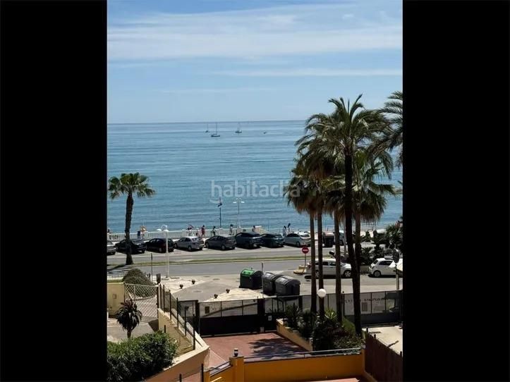 Foto a6abcc4b-41ed-414f-98c7-4552dee3fcb4. Piso apartamento en primera línea de playa costa málaga en Benalmádena