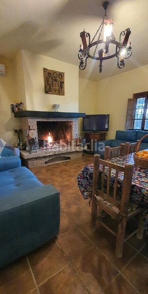 Foto 7e002a70-92f2-4789-8d90-e3e755ebbbf5. Casa amb piscina a Coronil (El)