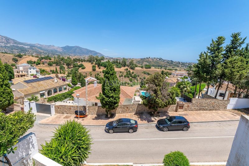 Foto c8ba4e3a-3f40-440e-b9d9-ef2dabd1e686. Casa a Mijas golf Mijas