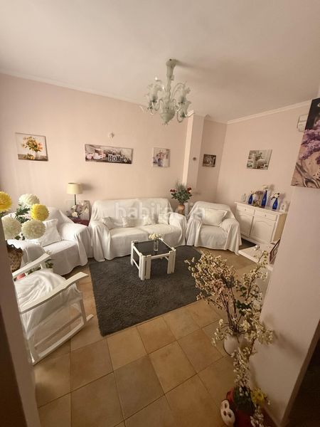 Foto 8aa267c5-732e-4908-b662-cb01ff80aeef. Casa adossada a Almonte Almonte