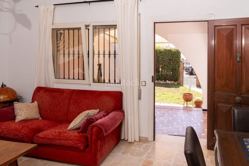 Foto 1c87448e-76d6-4cc0-b5d8-6312e55f2d2a. Casa aparellada amb aparcament a Almonte Almonte
