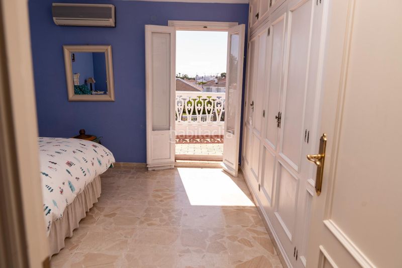 Foto b04b5810-1b7f-4d9e-b781-bcf8965f02ca. Casa aparellada amb aparcament a Almonte Almonte