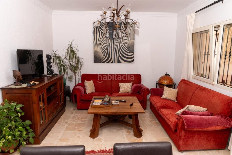 Foto c7c0699b-2799-4844-81ac-f1dde06e730a. Casa aparellada amb aparcament a Almonte Almonte