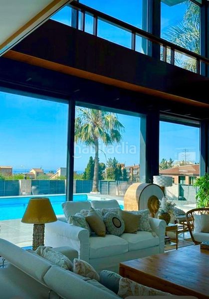 Foto 8c408825-ea7c-41f2-aa31-c9b546d16b64. Casa amb calefacció aparcament piscina a Bonavista Vendrell (El)