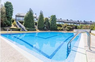 Semi detached house in Eirís. Espectacular joya inmobiliaria en la urbanización rio de quintas