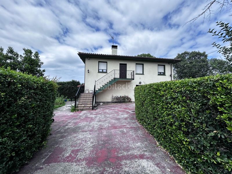 Foto 0d1bbdbf-bc8a-448e-9922-95972f8c9246. Casa amb aparcament a Gorliz