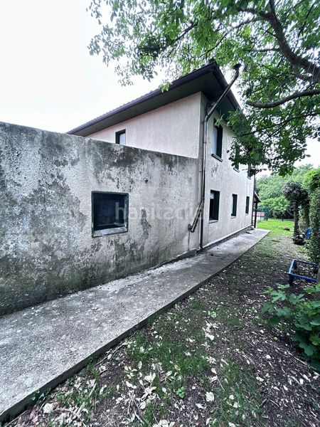 Foto d8260741-1973-4b1e-89bd-231eace445d2. Casa amb aparcament a Gorliz