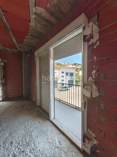 Foto 3d977b67-761c-4326-bc02-f138e8eab215. Edifici a Castuera