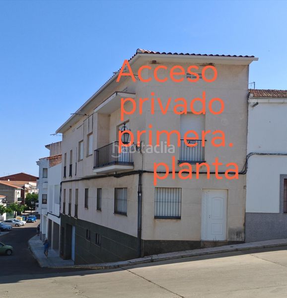 Foto 9db050ff-e556-4ce0-85d4-03890b5206a4. Edifici a Castuera