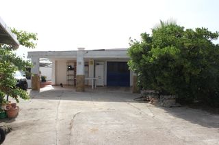 Chalet in Godelleta. Chalet de oportunidad